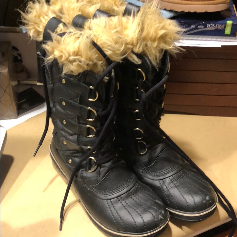 Sold Sorel fur top boots